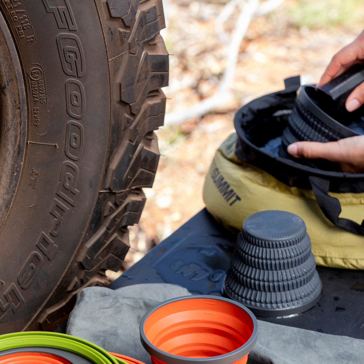 Sea To Summit Kitchen Sink with Handles, 10 Litre