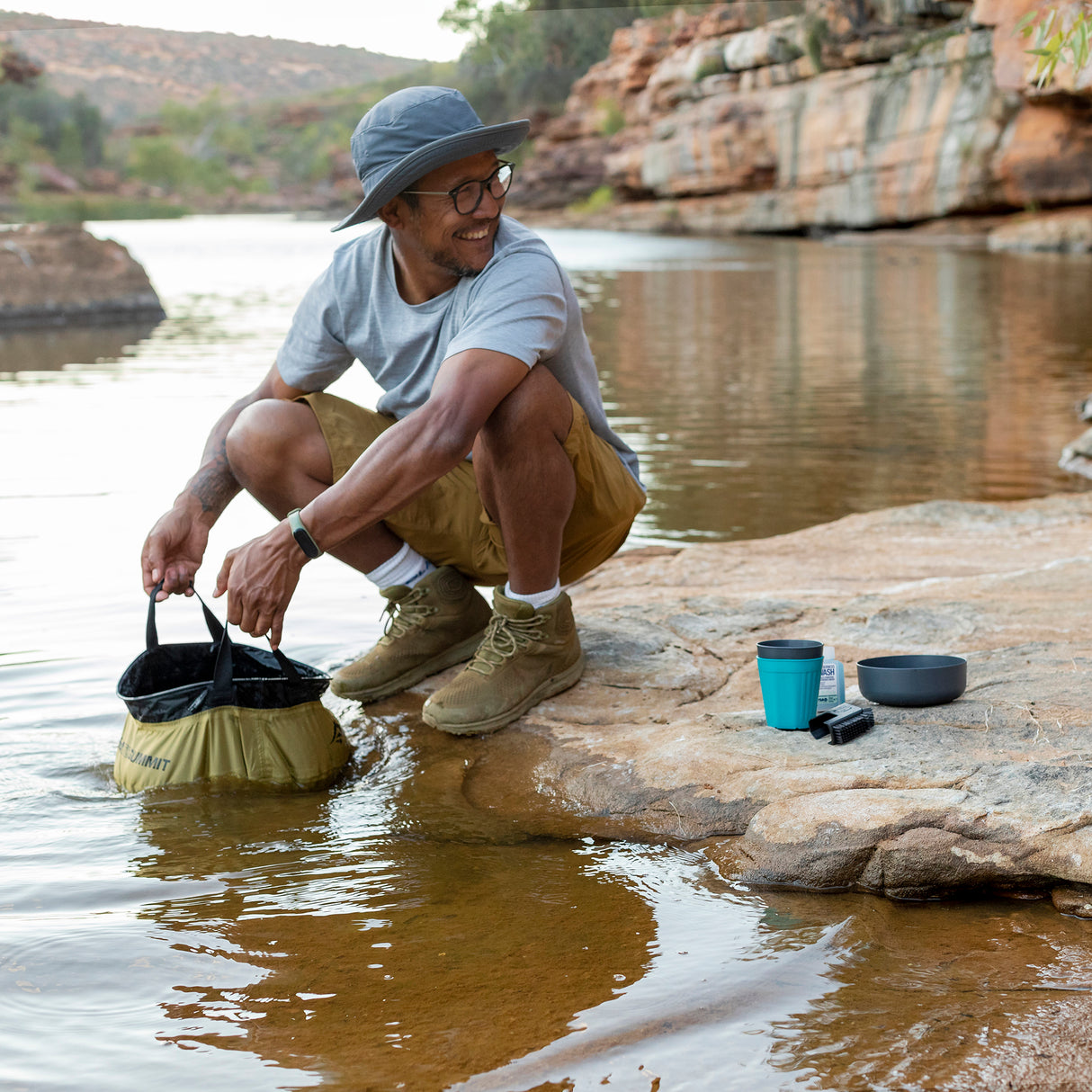 Sea To Summit Kitchen Sink with Handles, 10 Litre