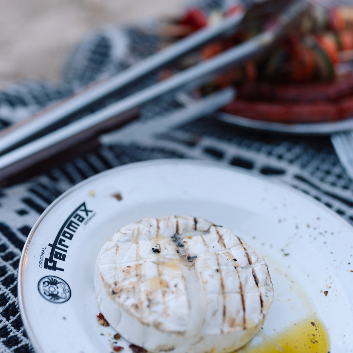 Petromax 18cm Enamel Side Plates, Set of 2