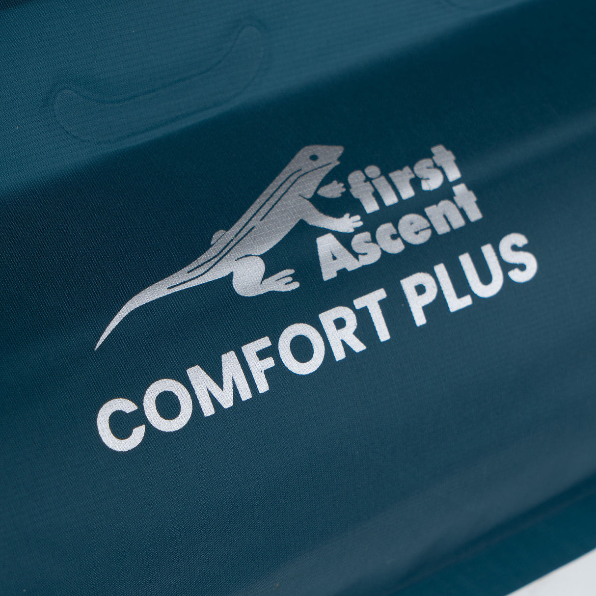 First Ascent Comfort Plus Sleeping Pad, R-Value 3.4, 980g