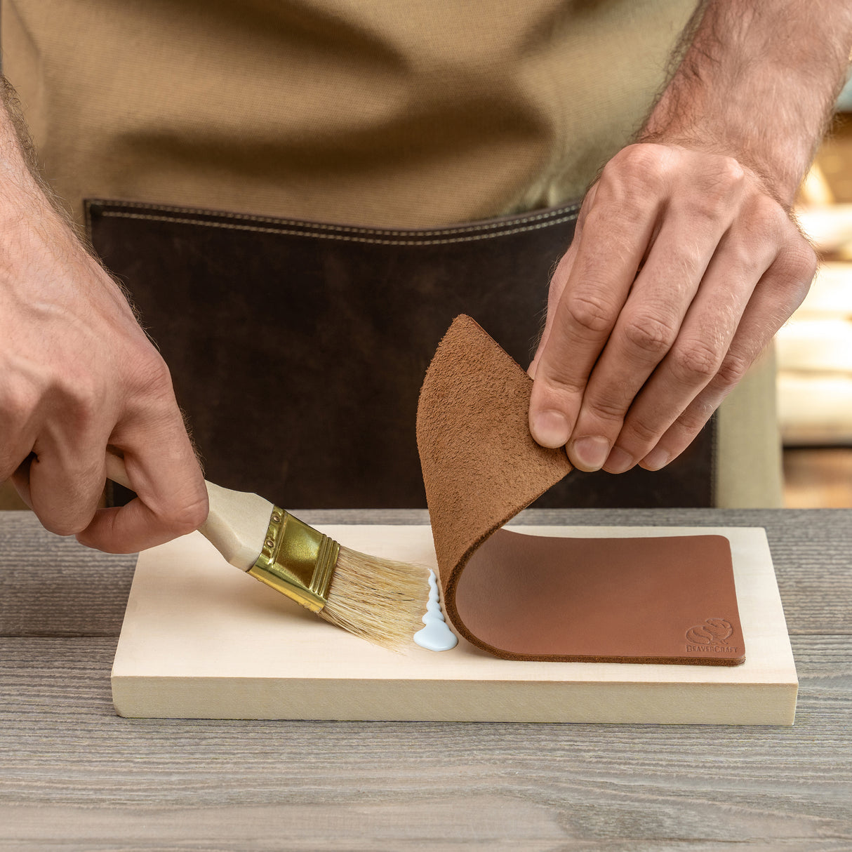 BeaverCraft Leather Strop with Polishing Compound