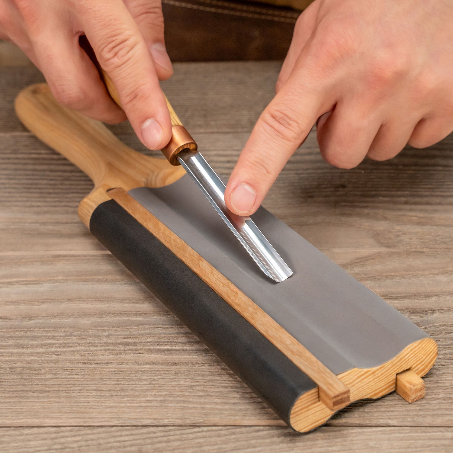 BeaverCraft Dual Sided Paddle Strop for Hook Knives & Gouges