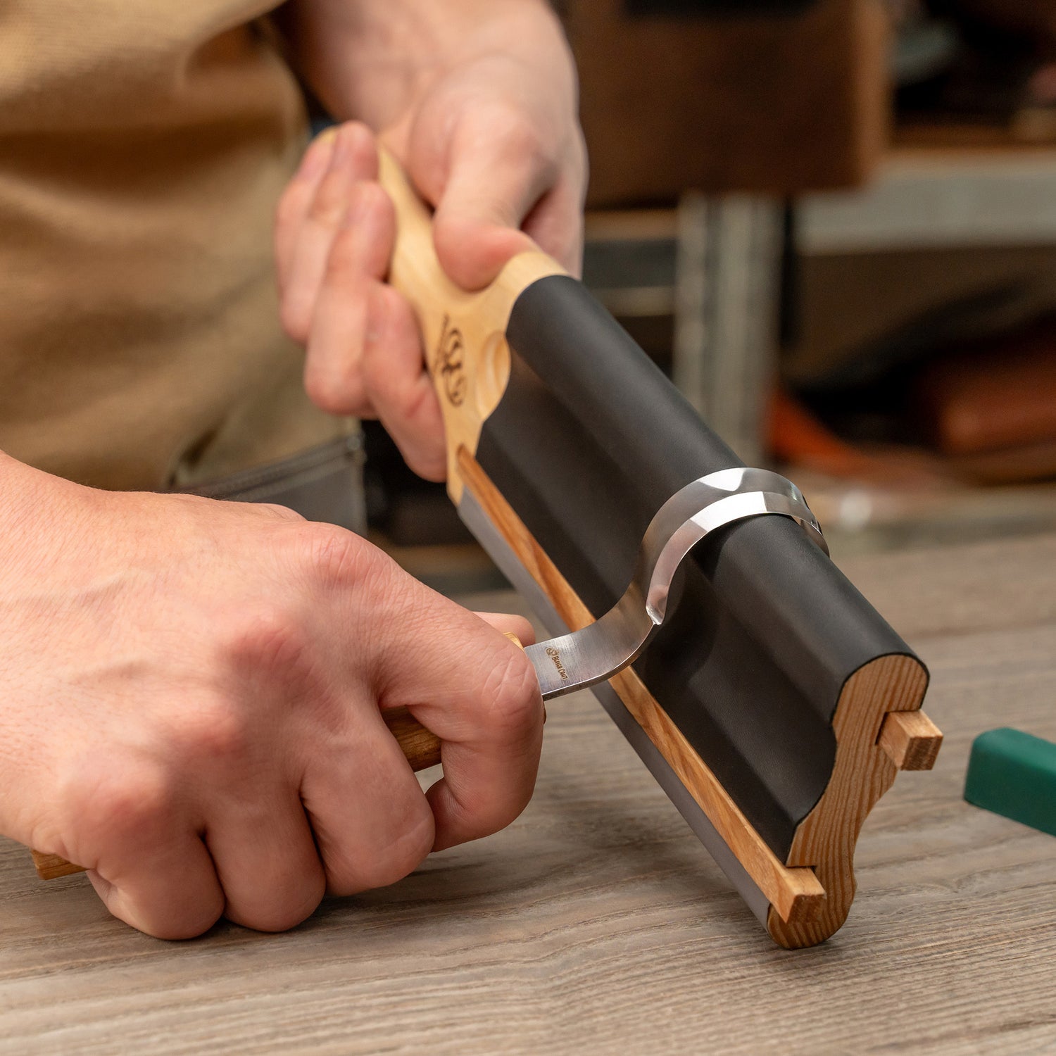 BeaverCraft Dual Sided Paddle Strop for Hook Knives & Gouges