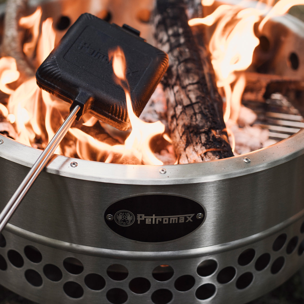 Petromax Tyropit Low Smoke Fire Bowl