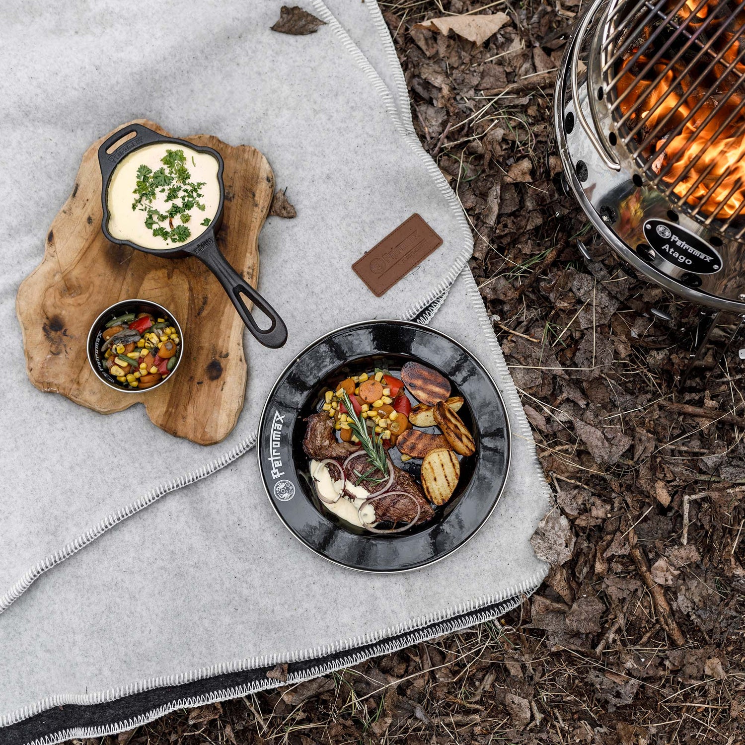 Petromax Wool Blanket with Leather Carry Strap