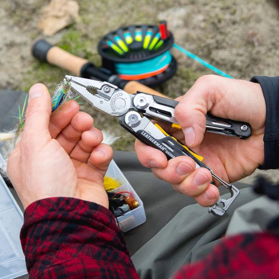 Leatherman Signal Multi-tool with Pouch