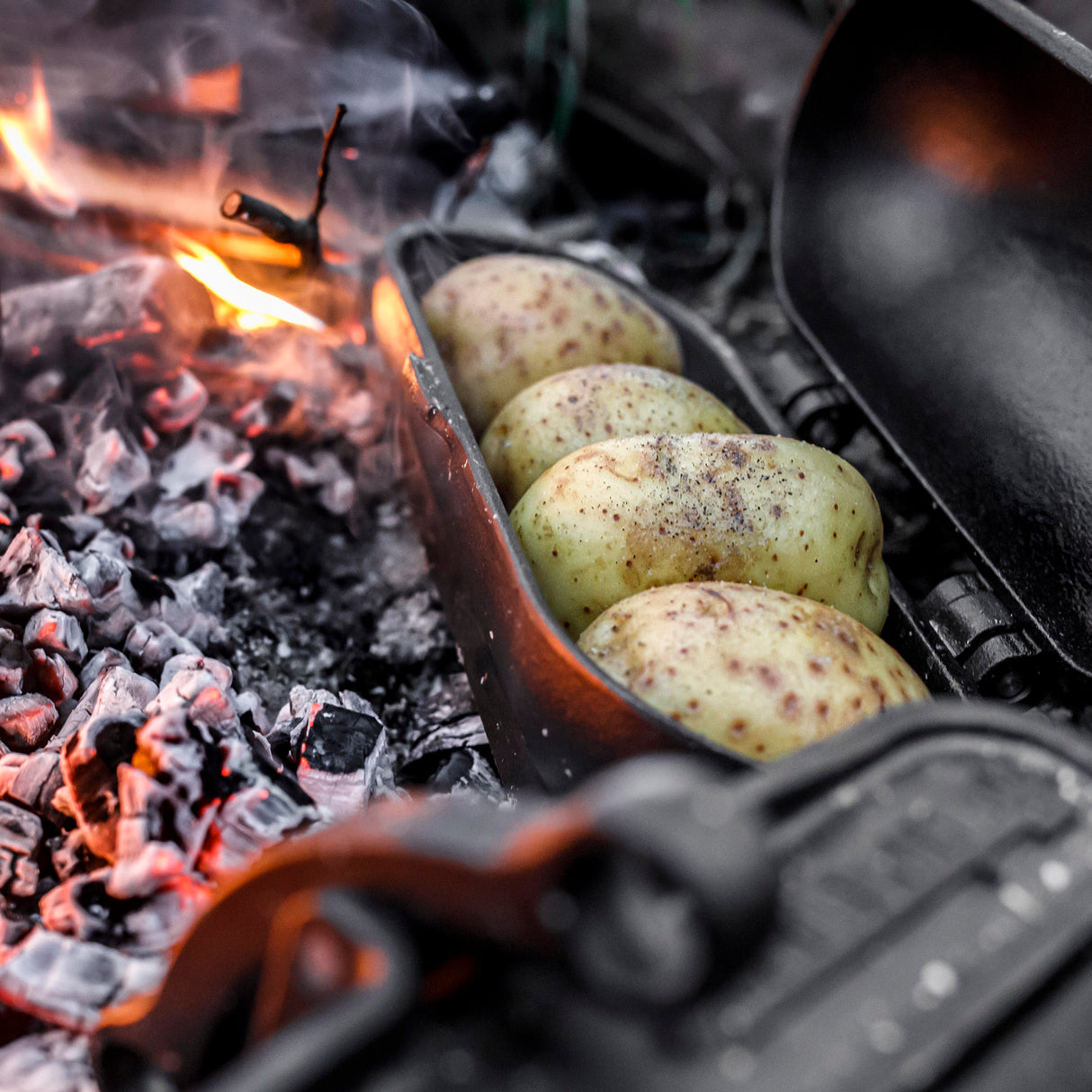 Petromax Cast Iron Potato Roaster