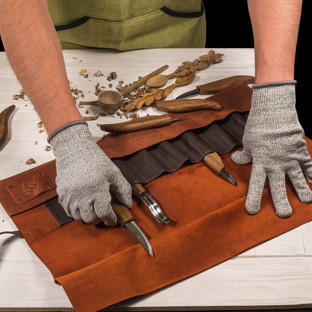 BeaverCraft 10 Piece Deluxe Wood Carving Set in Genuine Leather Tool Roll