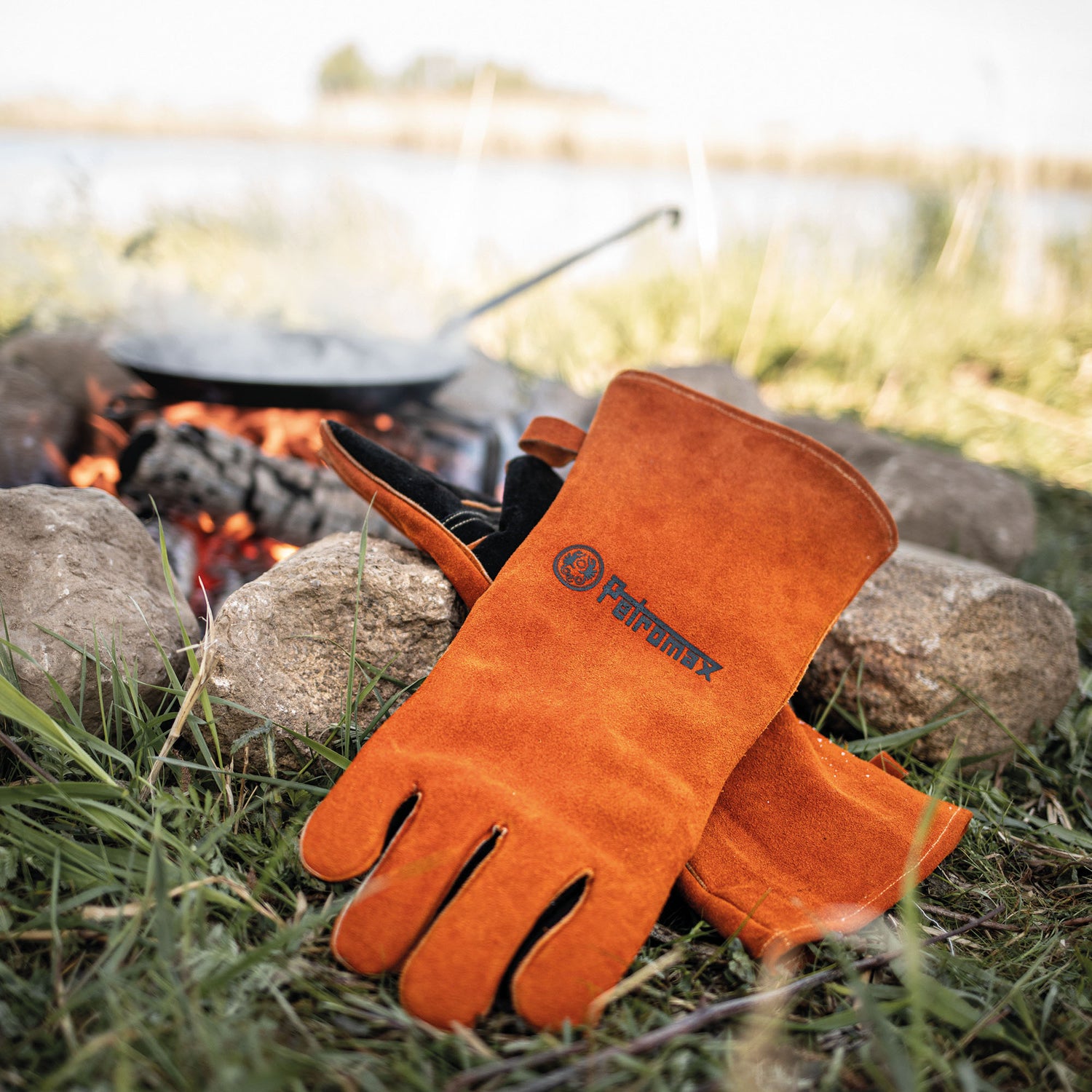 Petromax Aramid Pro 300 Leather Braai Gloves – 500°C – Brave Hardy