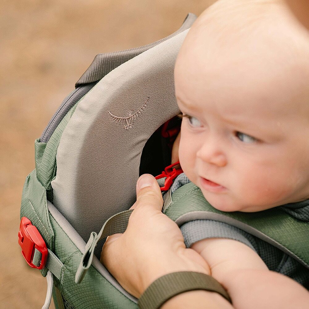 Osprey Poco Child Carrier with Rain Cover